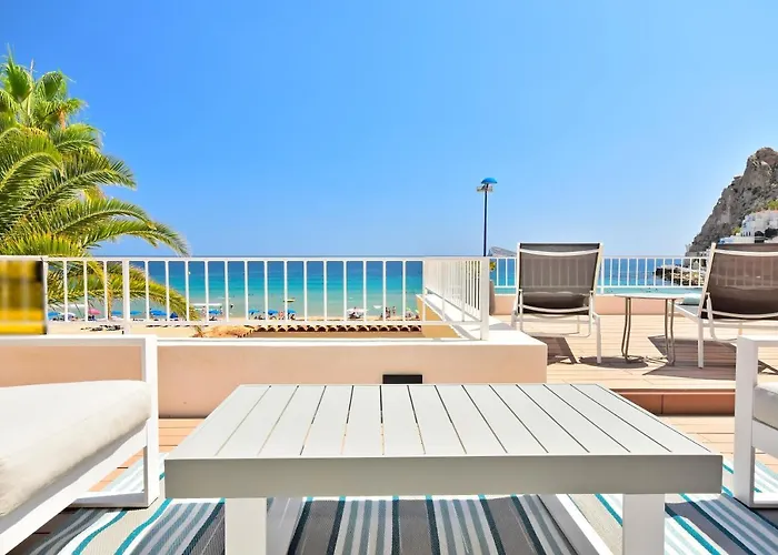 70Sqm Private Terrace In Front Of The Sea & 107Sqm Brand New Apartment