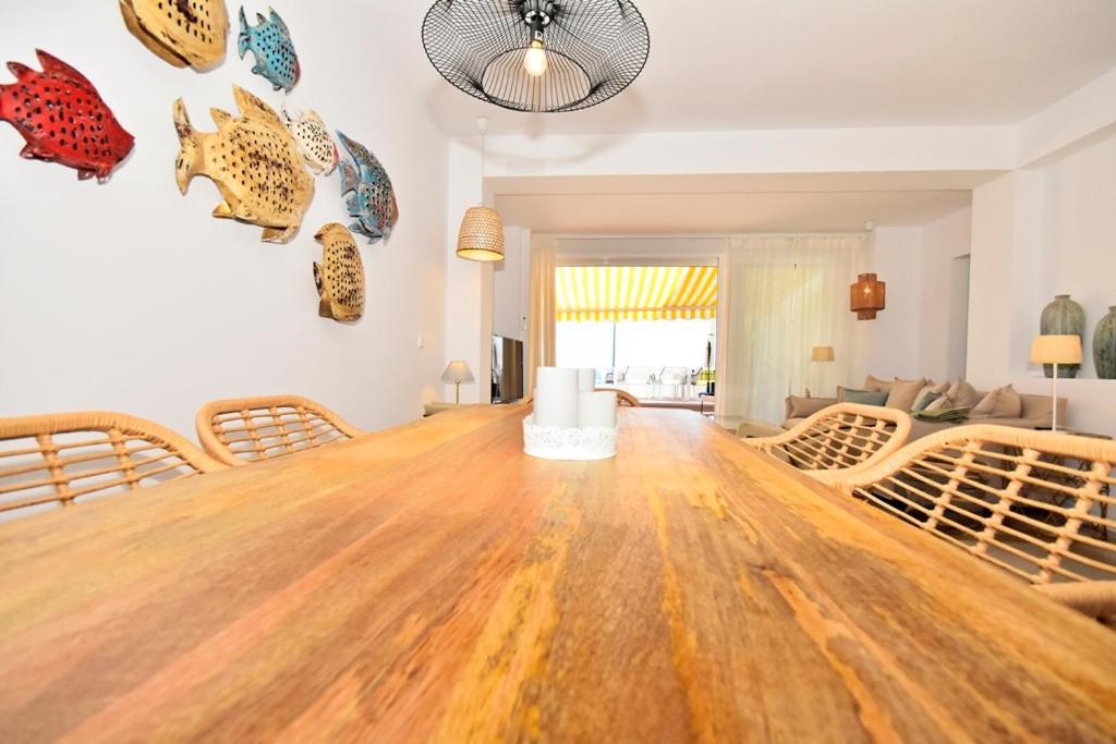 70sqm Private Terrace In Front Of The Sea & 107sqm Brand New *