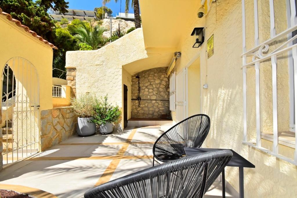70sqm Private Terrace In Front Of The Sea & 107sqm Brand New Apartment